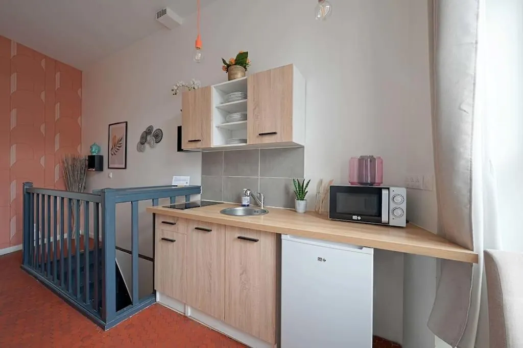 Apartment On Two Floors Close To Pigalle And Mouli Paris