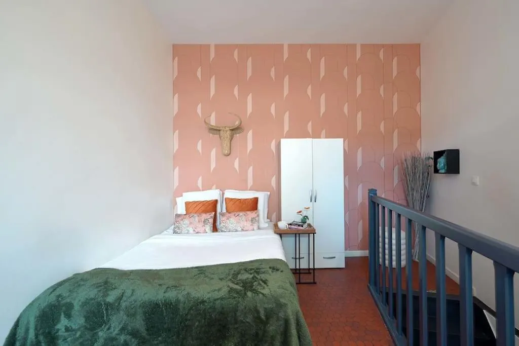 Apartment On Two Floors Close To Pigalle And Mouli Paris