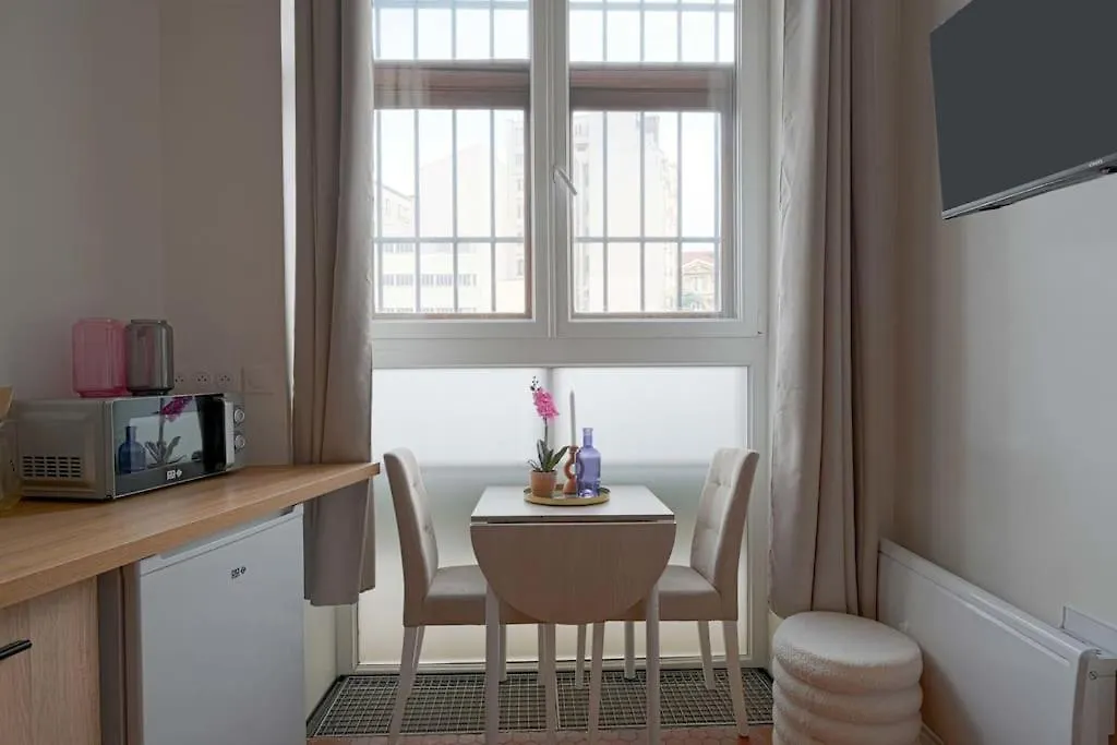 Apartment On Two Floors Close To Pigalle And Mouli Paris 0*,  France