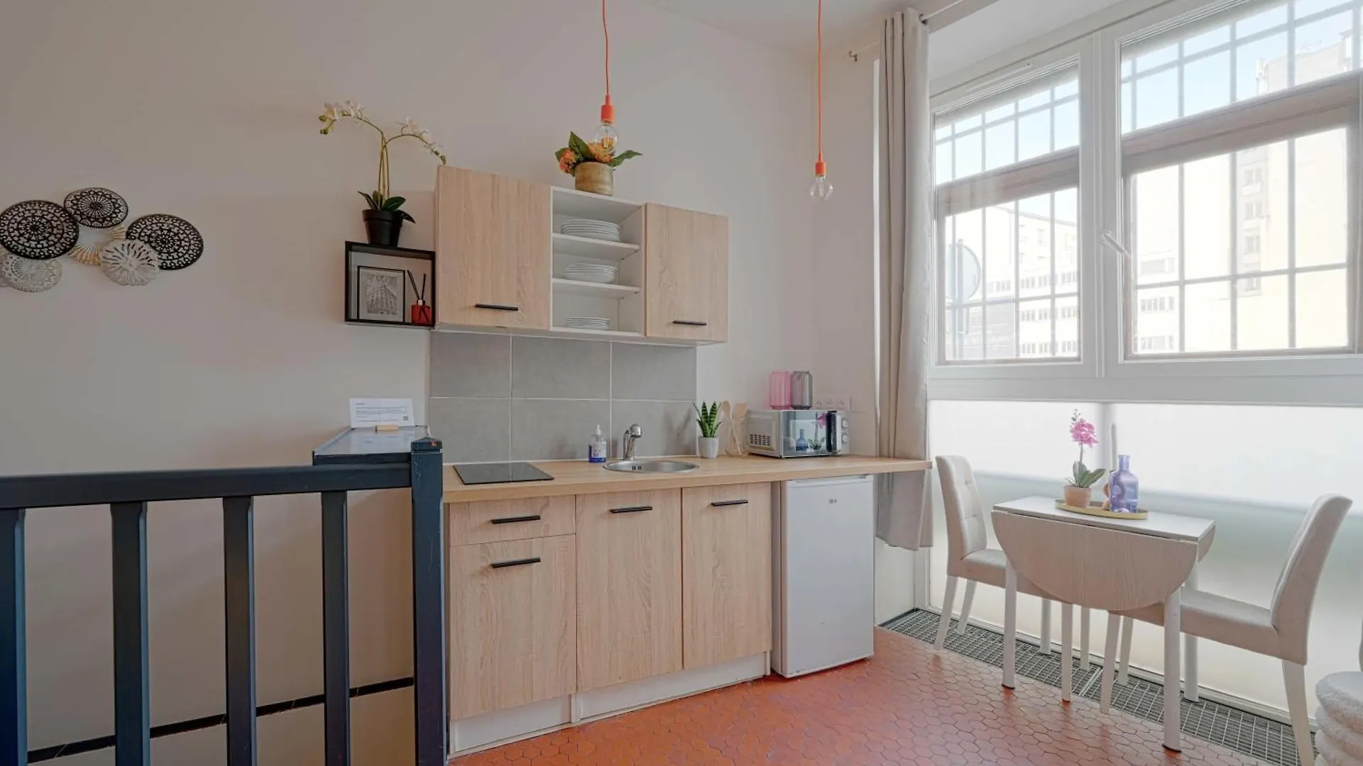 Apartment On Two Floors Close To Pigalle And Mouli Paris
